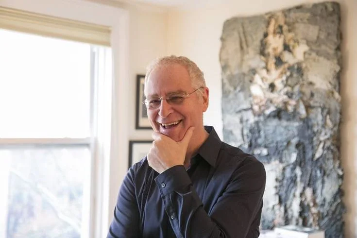Ron Chernow Unique Writing Style