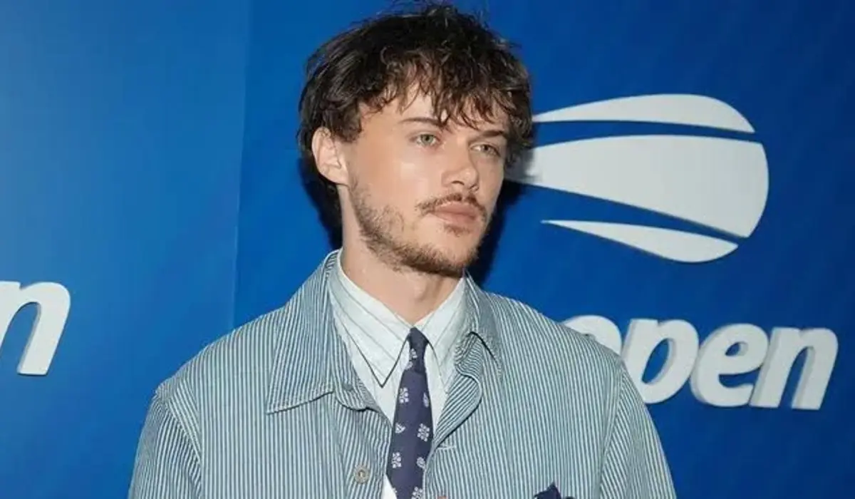 Christopher Briney Net Worth and Financial Growth
