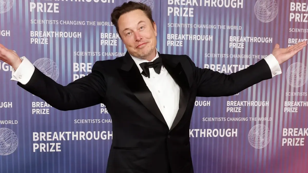 elon musk net worth 2025