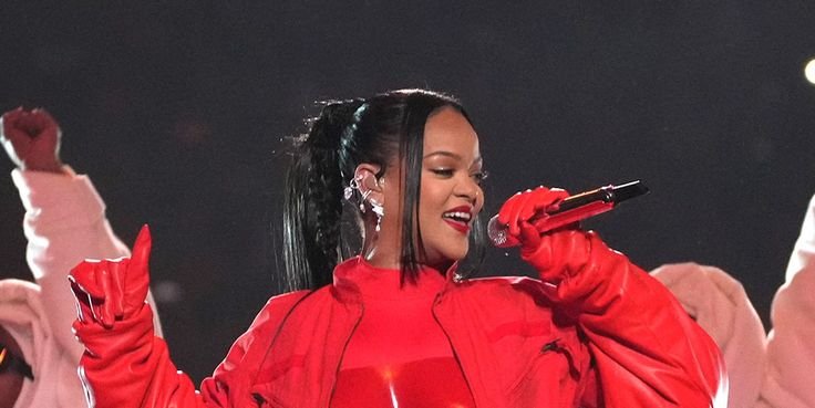 Rihanna Biography: Barbados Girl to Beauty Billionaire