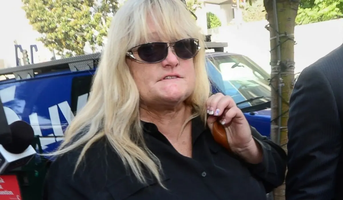 debbie rowe
